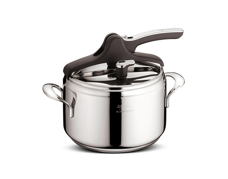The Domina pressure cooker with Easy Opening system