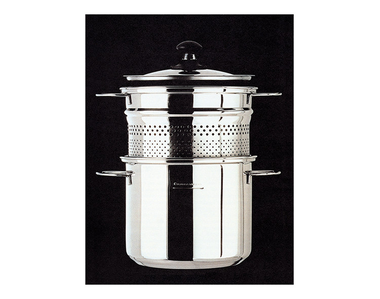 The first Pastaiola model, a specialized cooking pot for boiling and draining pasta, 1986